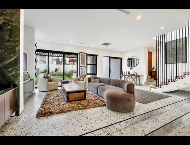 4 BEDROOM HOUSE FOR SALE IN HELDERFONTEIN ESTATE